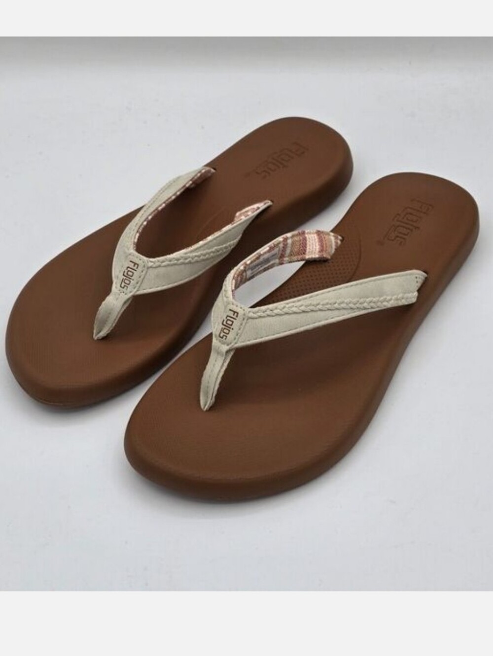 Flojos Flip Flops Size 9 Memory Foam Arch Support Cream Color